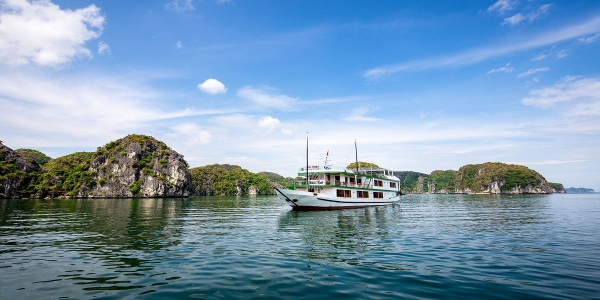 VENEZIA CRUISES LAN HA BAY